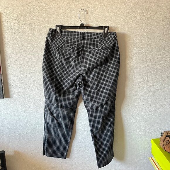 Old Navy Dark Black Grid Mid Rise Harper Size 8 Pants - Picture 5 of 7